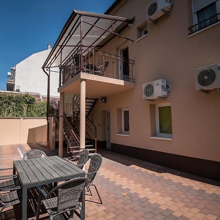 Mokka Apartman Сегед Экстерьер фото