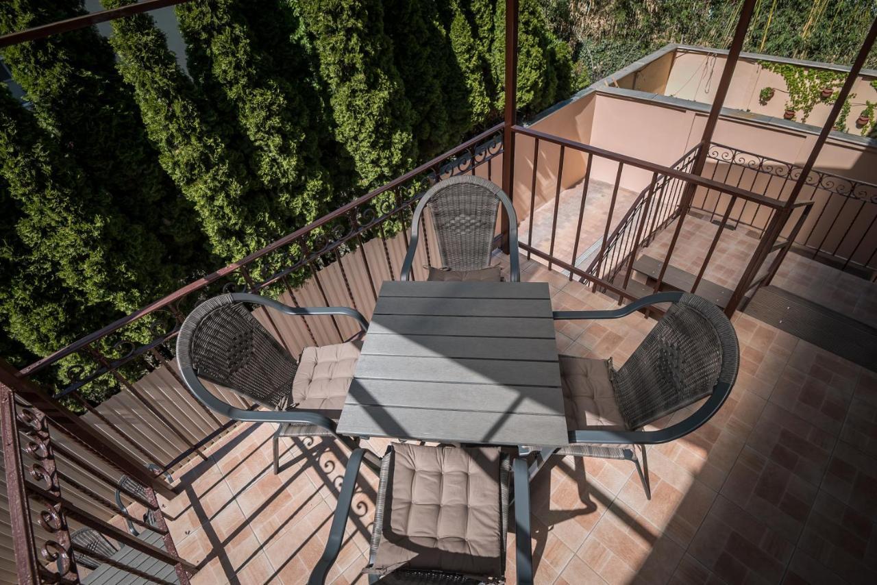 Mokka Apartman Сегед Экстерьер фото
