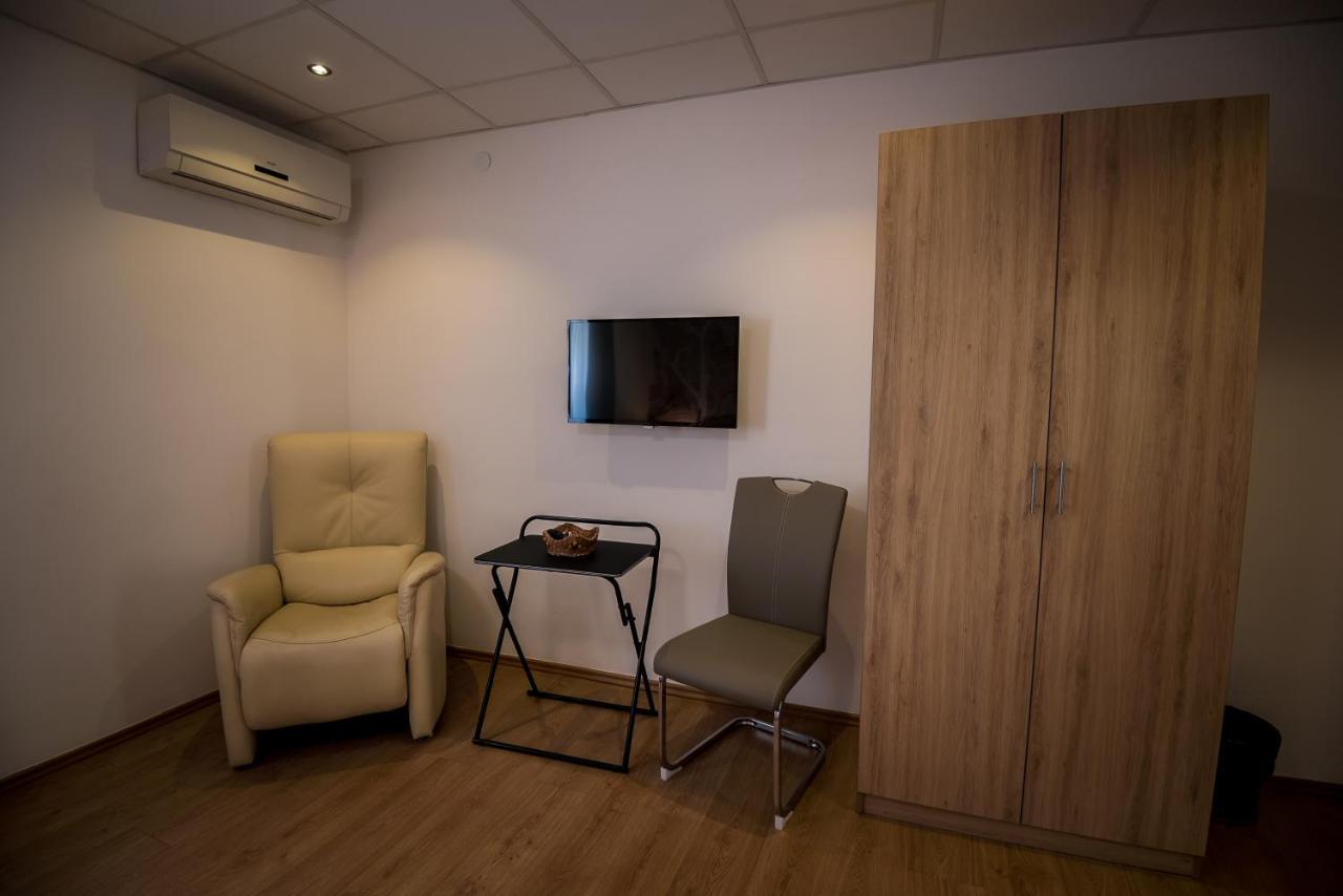 Mokka Apartman Сегед Экстерьер фото