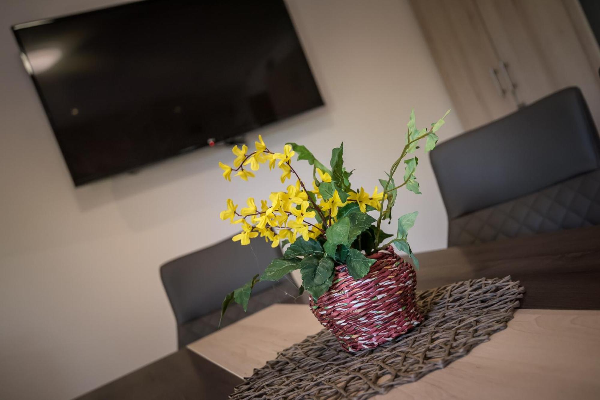 Mokka Apartman Сегед Экстерьер фото