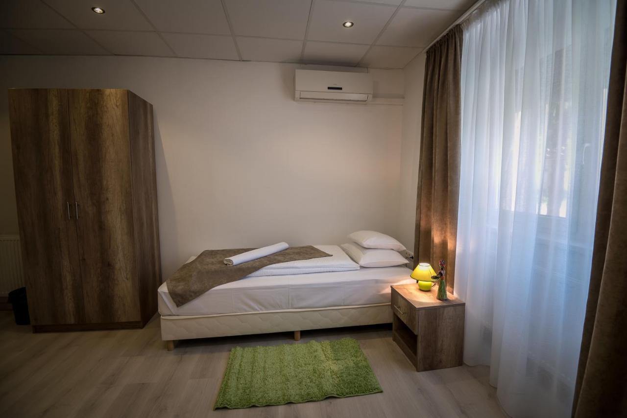 Mokka Apartman Сегед Экстерьер фото